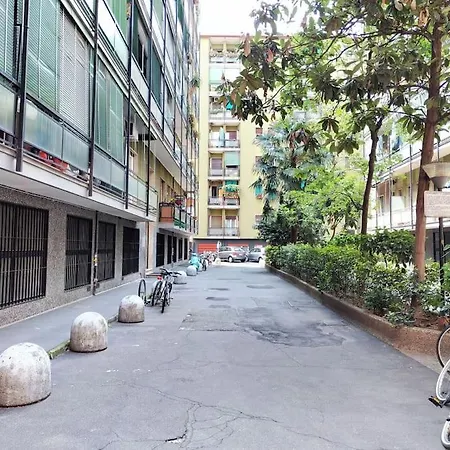 Daire Large New Stylish Studio Apt - Metro Fast Wifi A/c